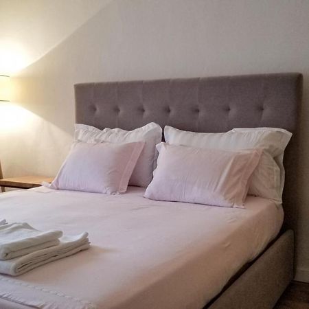 Spacious And Cozy Apartment - Ajia Apartment Tirana Esterno foto