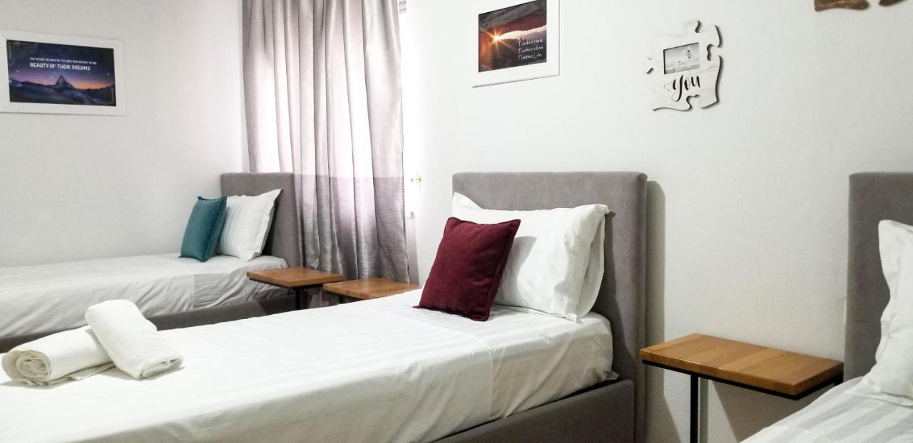 Spacious And Cozy Apartment - Ajia Apartment Tirana Esterno foto