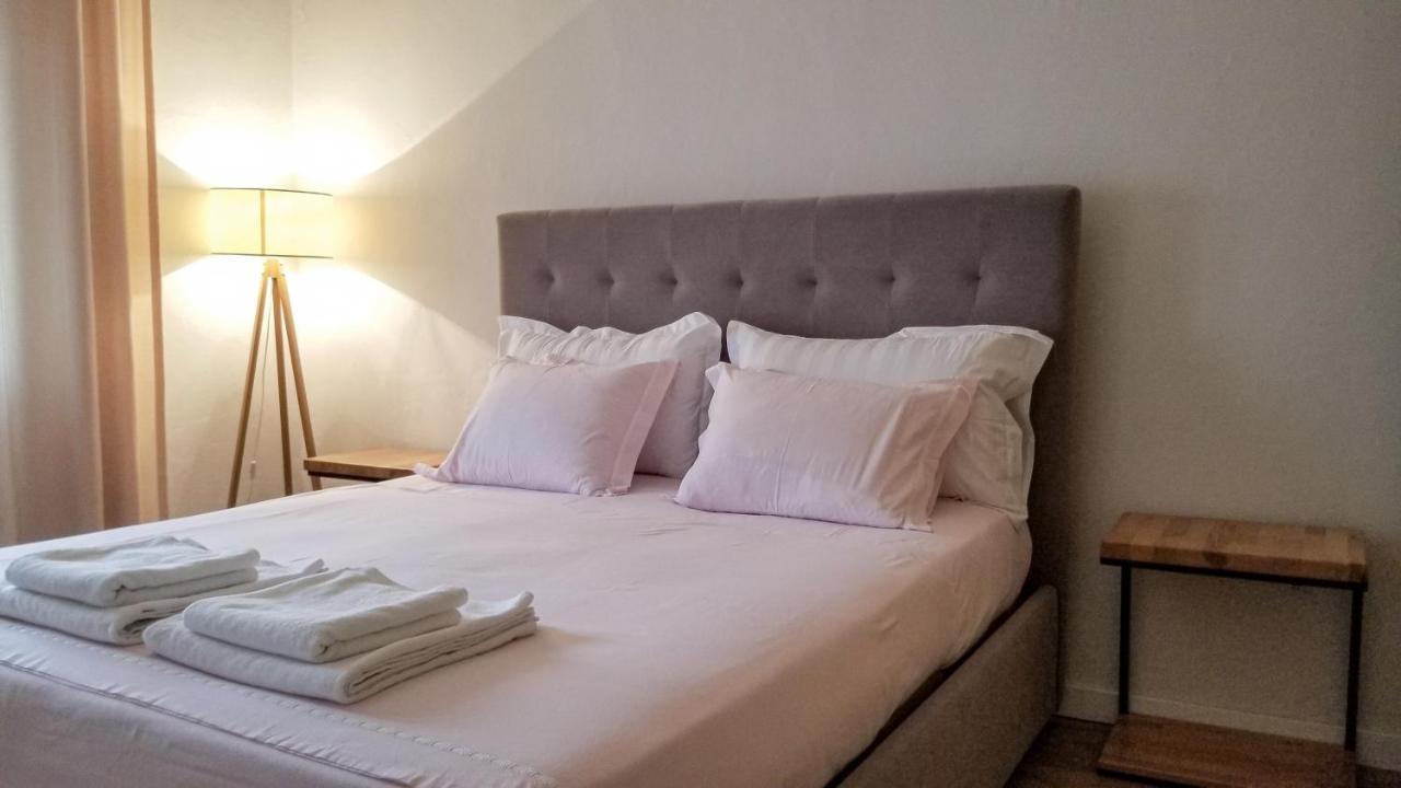 Spacious And Cozy Apartment - Ajia Apartment Tirana Esterno foto