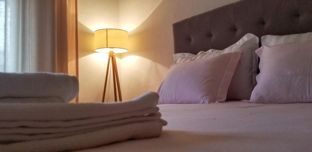 Spacious And Cozy Apartment - Ajia Apartment Tirana Esterno foto