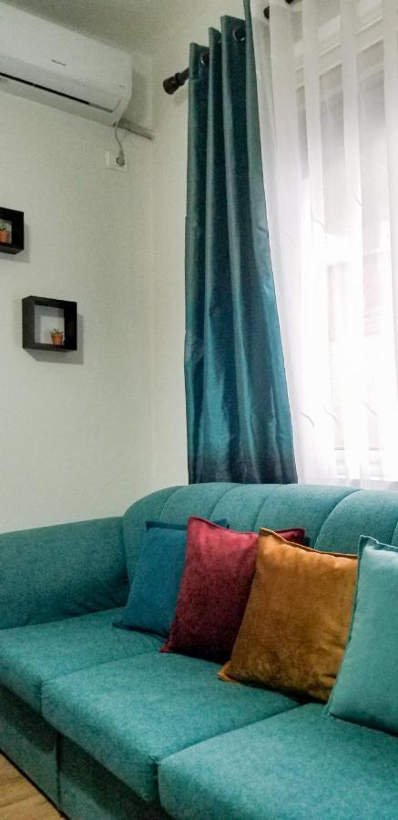 Spacious And Cozy Apartment - Ajia Apartment Tirana Esterno foto