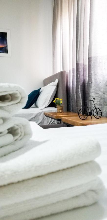 Spacious And Cozy Apartment - Ajia Apartment Tirana Esterno foto