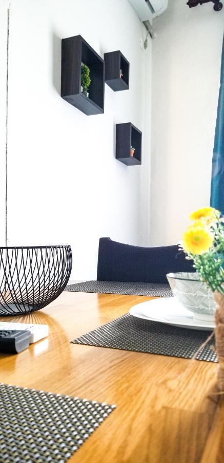 Spacious And Cozy Apartment - Ajia Apartment Tirana Esterno foto