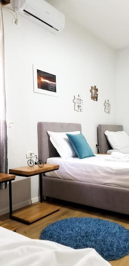 Spacious And Cozy Apartment - Ajia Apartment Tirana Esterno foto