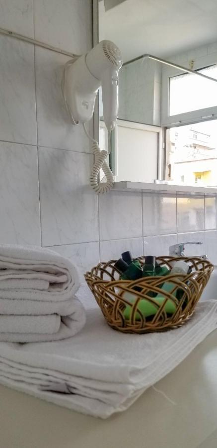 Spacious And Cozy Apartment - Ajia Apartment Tirana Esterno foto
