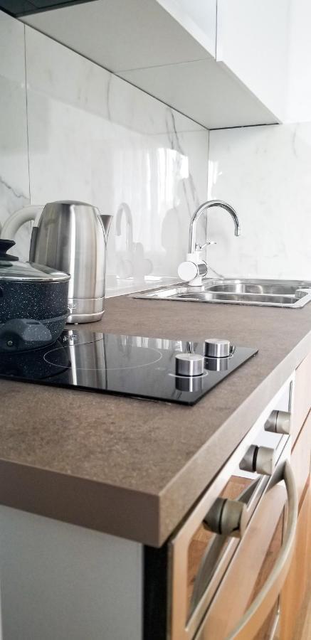 Spacious And Cozy Apartment - Ajia Apartment Tirana Esterno foto