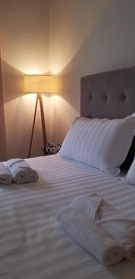 Spacious And Cozy Apartment - Ajia Apartment Tirana Esterno foto