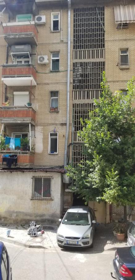 Spacious And Cozy Apartment - Ajia Apartment Tirana Esterno foto